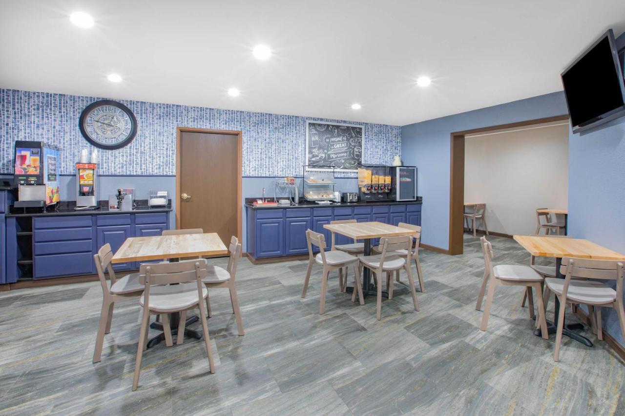 Americinn By Wyndham Pella Exteriér fotografie