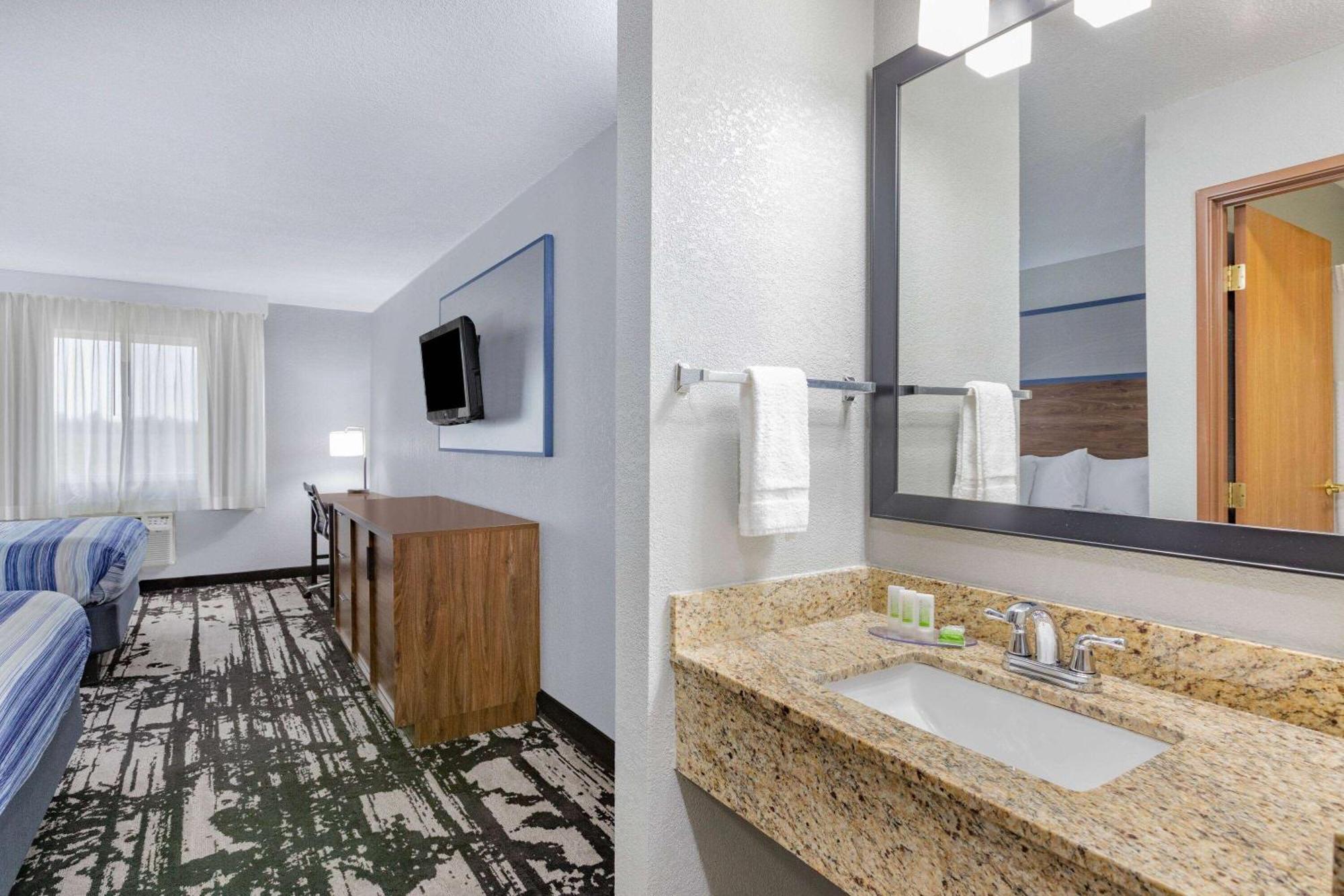 Americinn By Wyndham Pella Exteriér fotografie